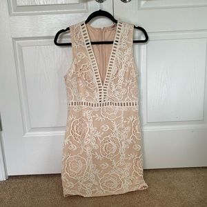 Pink body con dress w/ floral details & cutouts